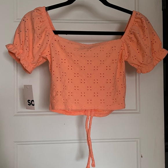 SO Tie Up Top - Picture 2 of 3